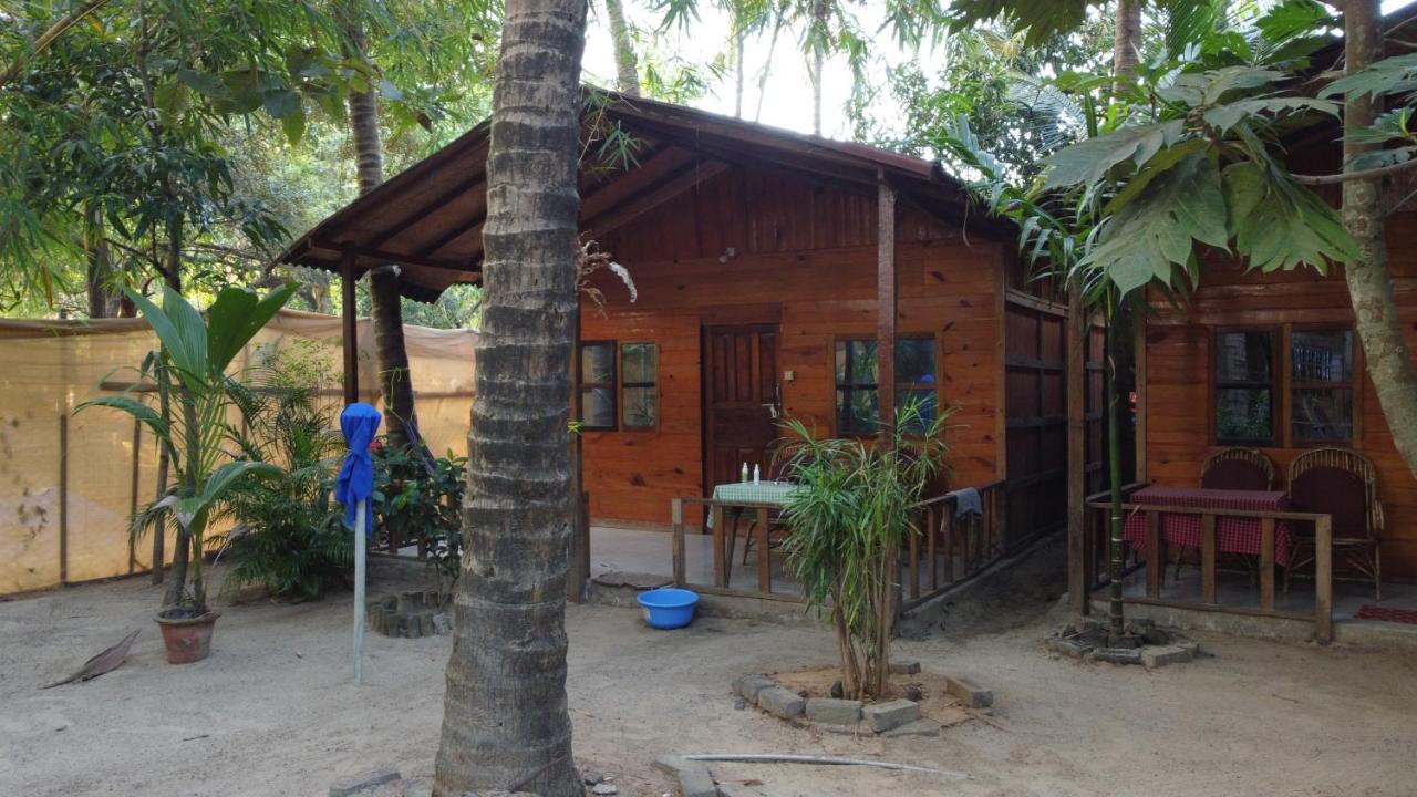 Bed and Breakfast Fernandes Bar And Restaurant Canacona Exterior foto