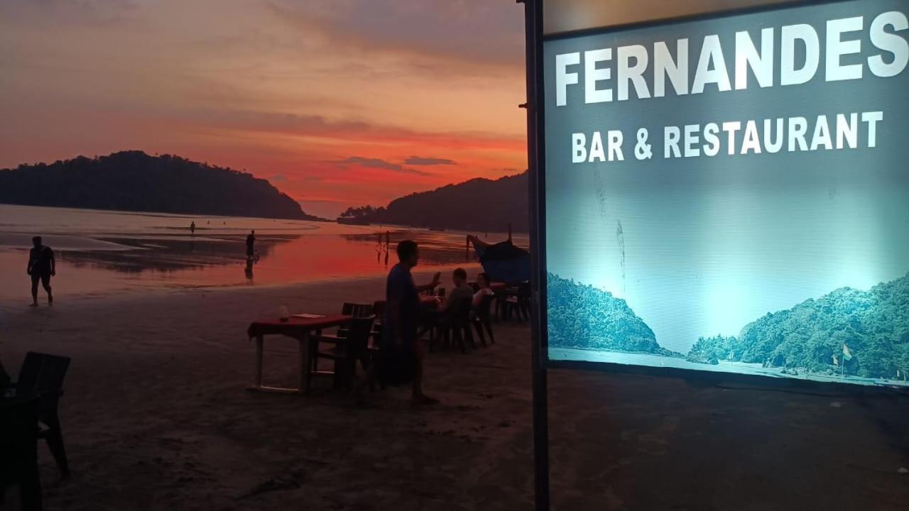 Bed and Breakfast Fernandes Bar And Restaurant Canacona Exterior foto